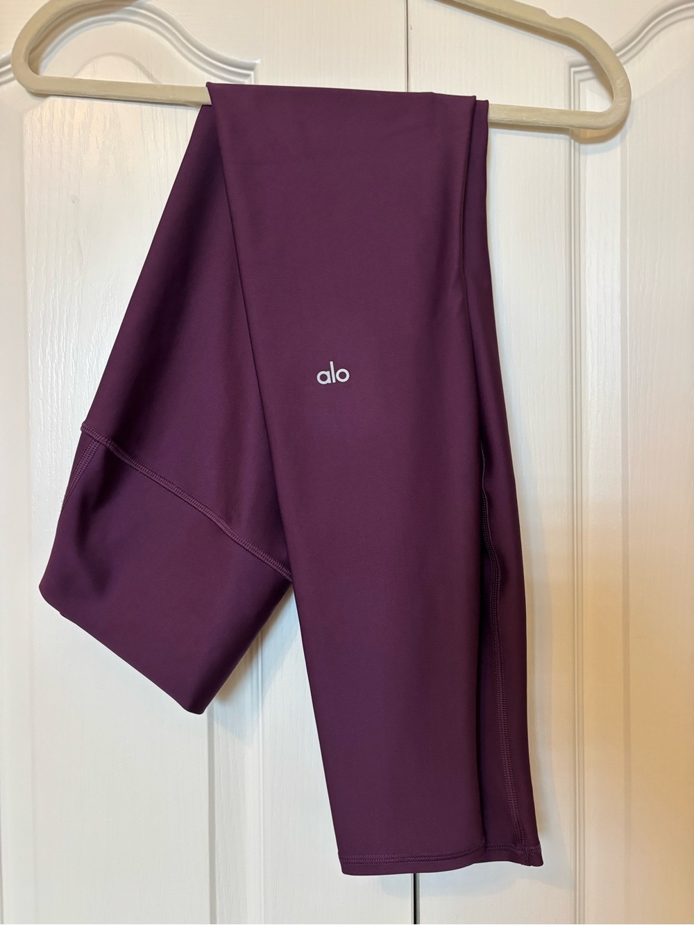 ALO Yoga High Waist Airlift Leggings in Dark Plum